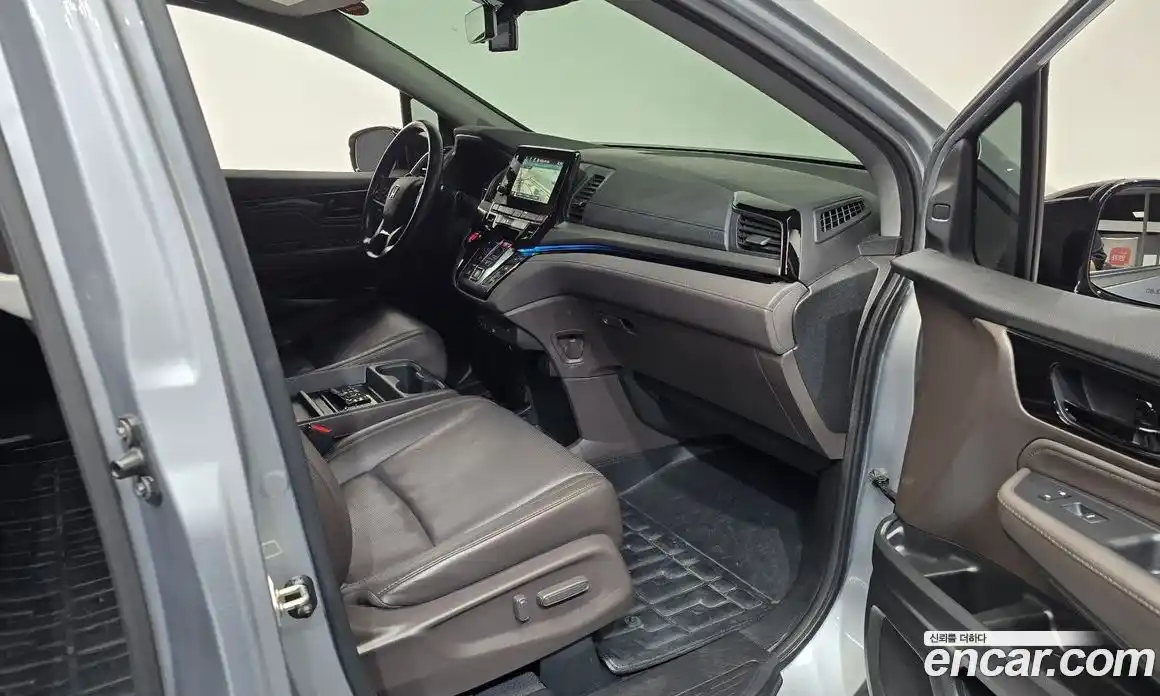 Honda Odyssey 2018 3.5 автомат (гидро), фото 16