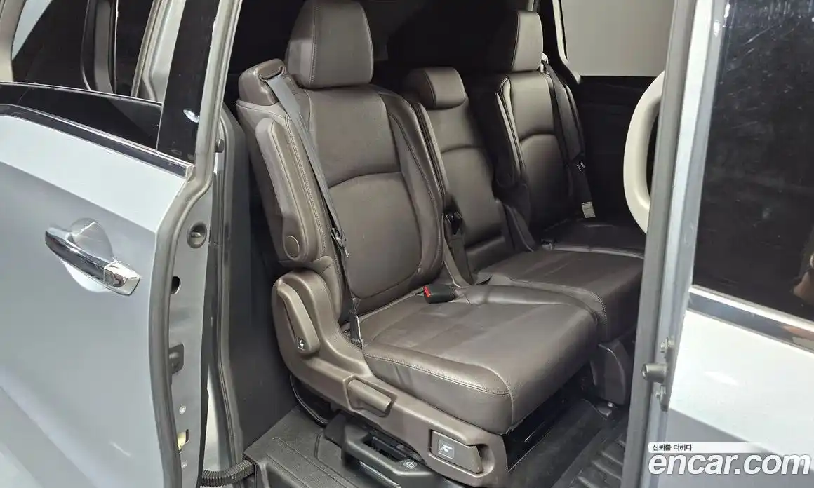 Honda Odyssey 2018 3.5 автомат (гидро), фото 17
