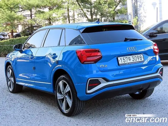 Audi Q2 2023 2.0 автомат (гидро), миниатюра 3