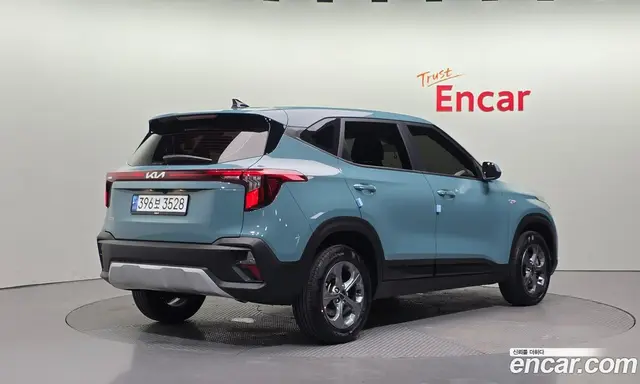 Kia Seltos 2023 2.0 автомат (гидро), миниатюра 2