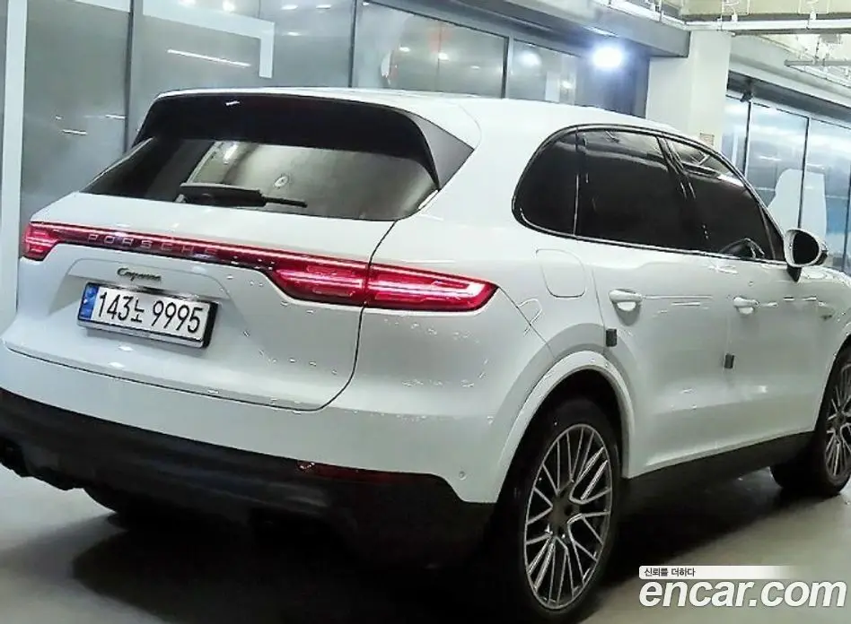 Porsche Cayenne 2022 3.0 автомат (гидро), фото 4