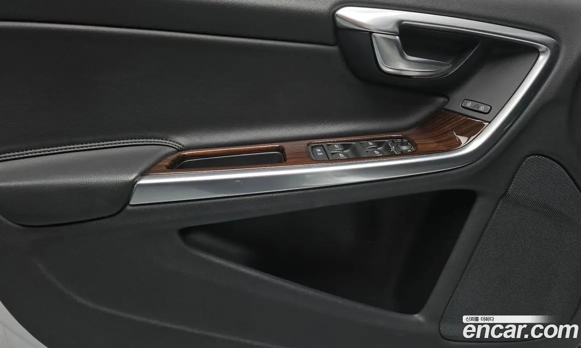 Volvo S60 2018 2.0 автомат (гидро), фото 14