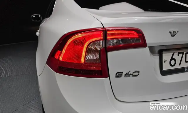 Volvo S60 2018 2.0 автомат (гидро), миниатюра 9