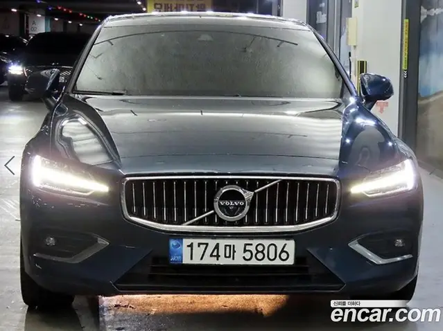 Volvo S60 2021 2.0 автомат (гидро), миниатюра 2