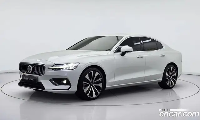 Volvo S60, 2023, 10 118 км