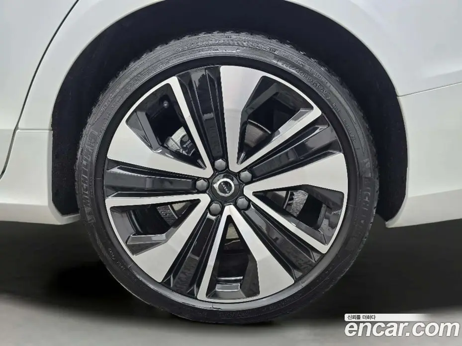 Volvo S60 2023 2.0 автомат (гидро), фото 5