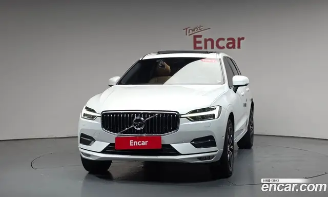 Volvo XC60 2018 2.0 автомат (гидро), миниатюра 2