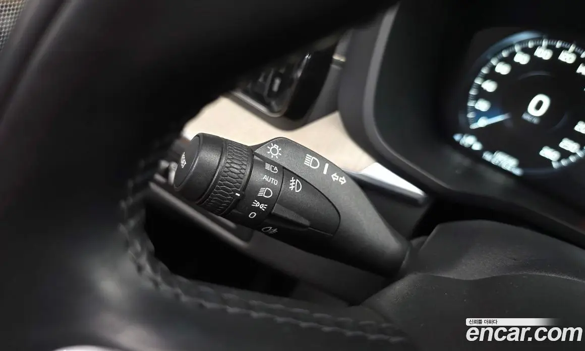 Volvo XC60 2018 2.0 автомат (гидро), фото 30