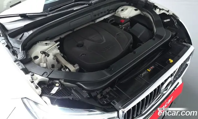 Volvo XC60 2018 2.0 автомат (гидро), миниатюра 5