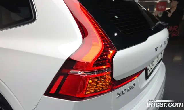 Volvo XC60 2018 2.0 автомат (гидро), миниатюра 8