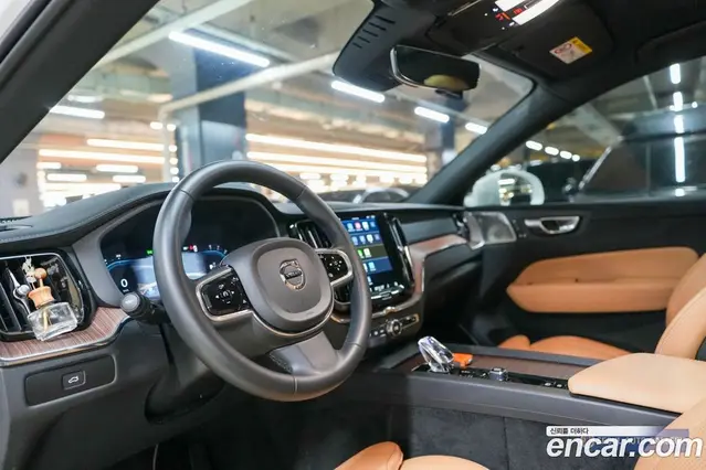 Volvo XC60 2023 2.0 автомат (гидро), миниатюра 7