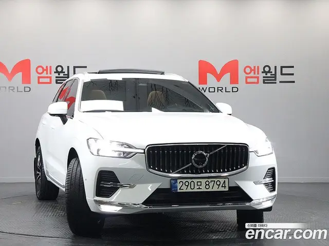 Volvo XC60 2024 2.0 автомат (гидро), миниатюра 3