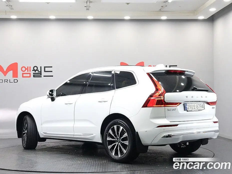 Volvo XC60 2024 2.0 автомат (гидро), фото 4