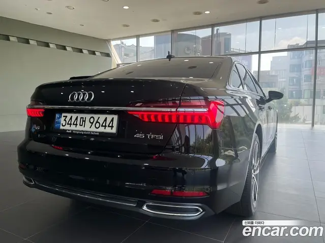 Audi A6 2023 2.0 автомат (гидро), миниатюра 2