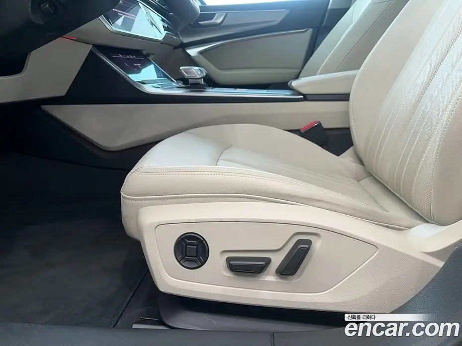Audi A6 2023 2.0 автомат (гидро), фото 13