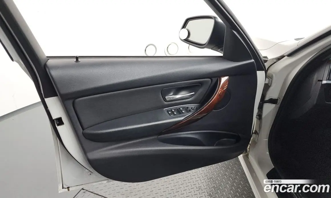 BMW 3 серия 2012 2.0 автомат (гидро), фото 13