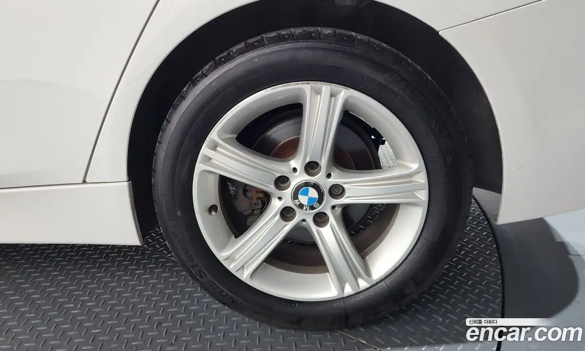 BMW 3 серия 2012 2.0 автомат (гидро), фото 6
