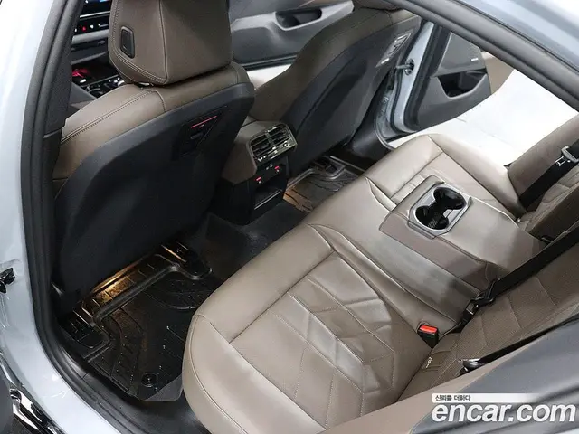 BMW 5 серия 2024 2.0 автомат (гидро), миниатюра 10