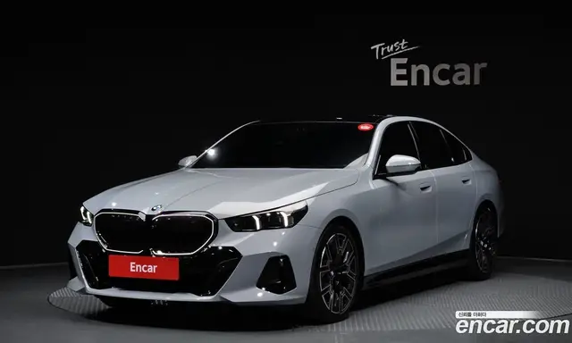 BMW 5 серия, 2025, 4 033 км