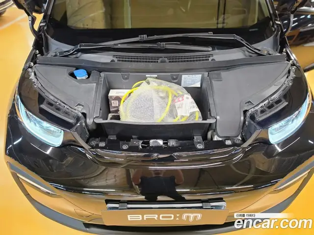 BMW i3 2021 0.1 автомат (гидро), миниатюра 11