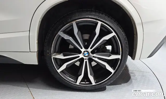 BMW X2 2023 2.0 автомат (гидро), миниатюра 7