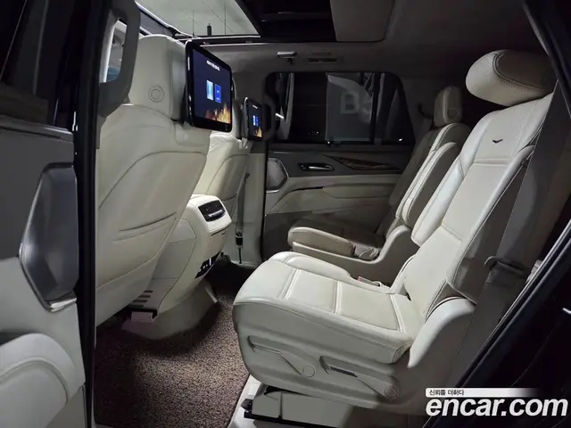 Cadillac Escalade 2023 6.2 автомат (гидро), миниатюра 9 Cadillac Escalade 2023 6.2 автомат (гидро), миниатюра 9