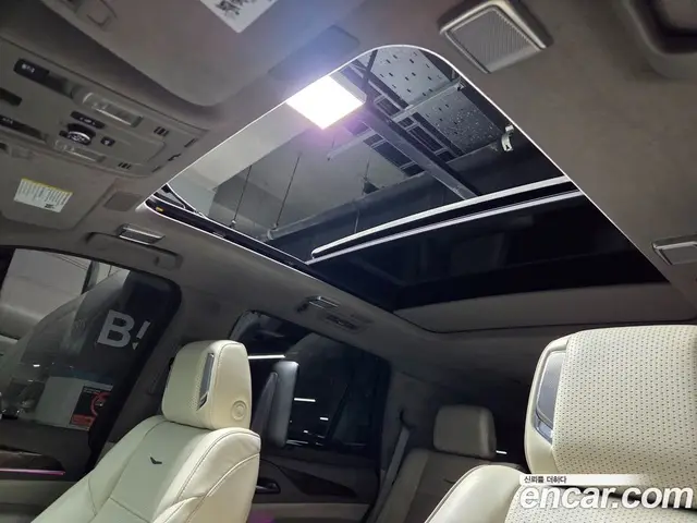 Cadillac Escalade 2023 6.2 автомат (гидро), миниатюра 10 Cadillac Escalade 2023 6.2 автомат (гидро), миниатюра 10