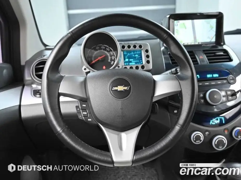 Chevrolet Spark 2012 1.0 автомат (гидро), фото 13