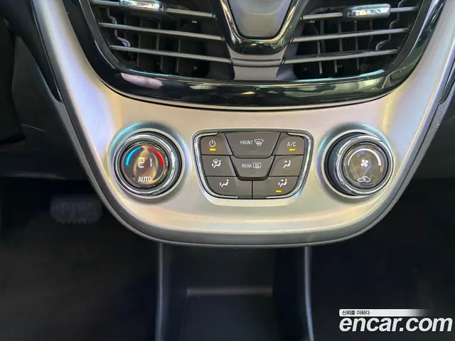 Chevrolet Spark 2015 1.0 автомат (гидро), миниатюра 12