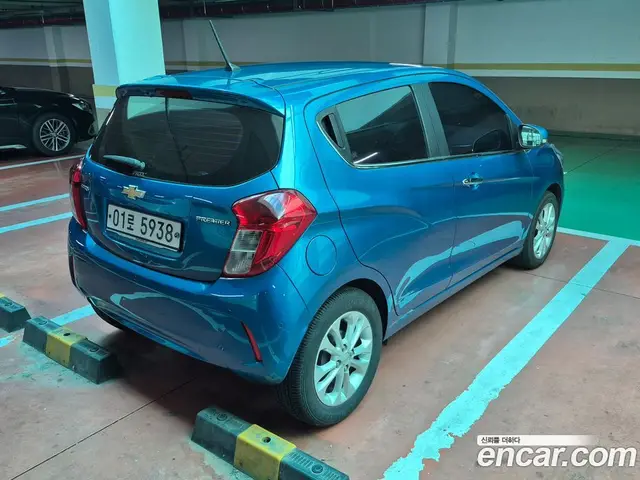 Chevrolet Spark 2018 1.0 автомат (вариатор), миниатюра 2