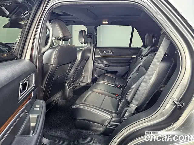 Ford Explorer 2019 2.3 автомат (гидро), миниатюра 9