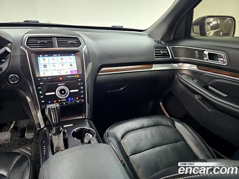 Ford Explorer 2019 2.3 автомат (гидро), фото 10