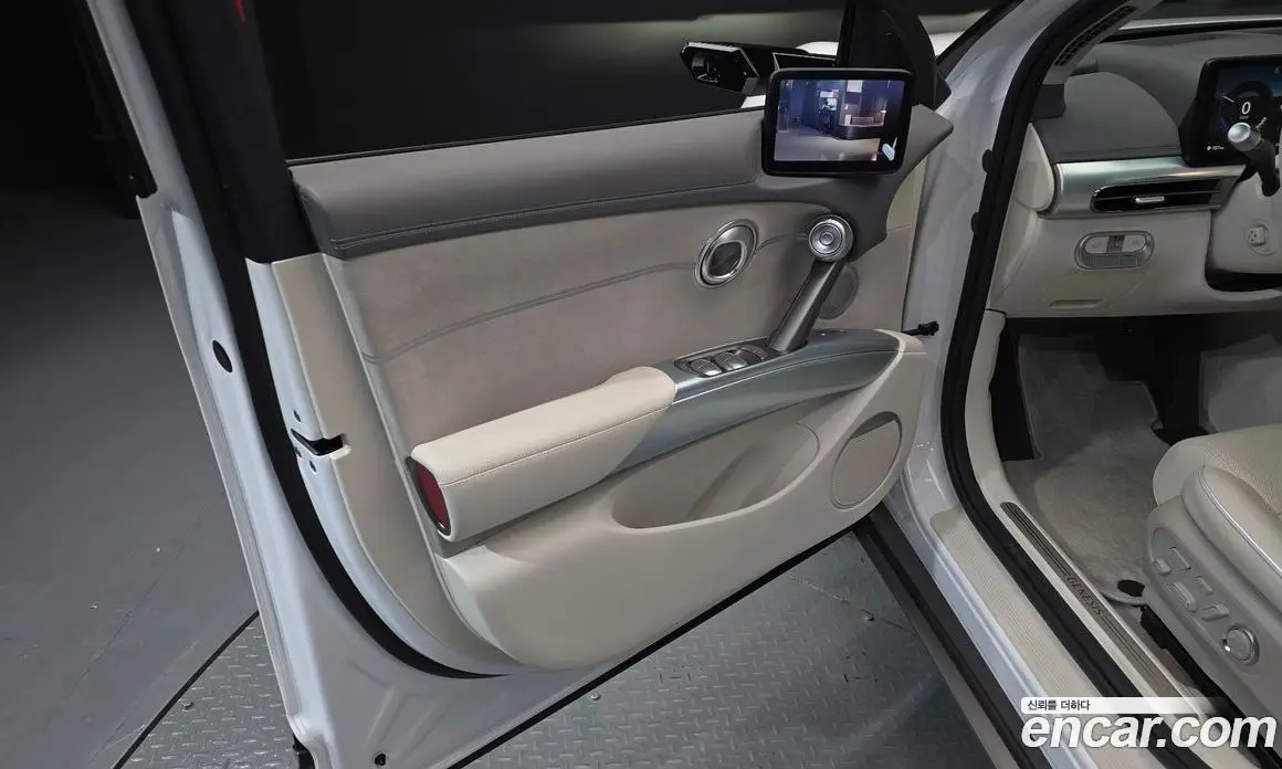 Genesis GV60 2023 0.1 автомат (гидро), фото 14