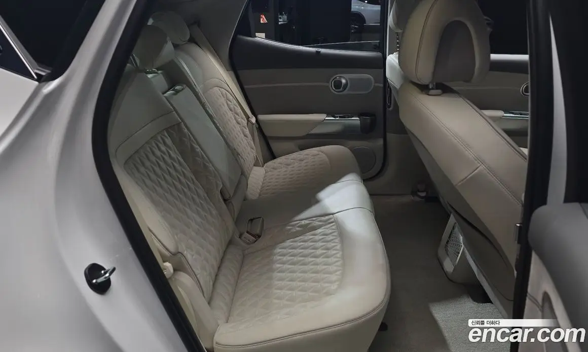 Genesis GV60 2023 0.1 автомат (гидро), фото 17