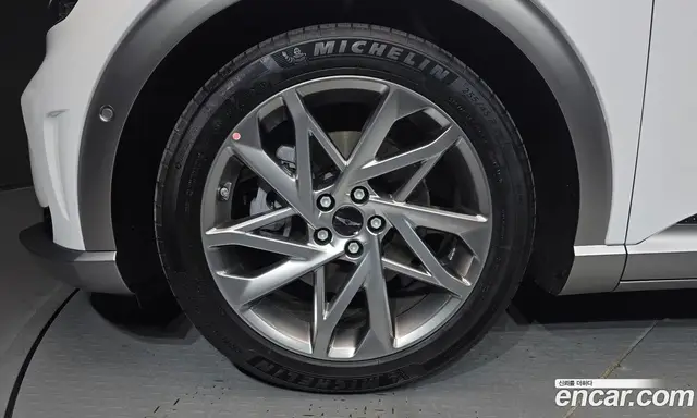Genesis GV60 2023 0.1 автомат (гидро), миниатюра 5