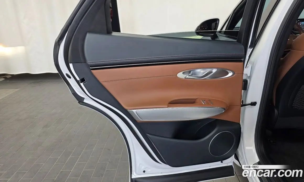 Genesis GV70 2023 2.5 автомат (гидро), фото 15