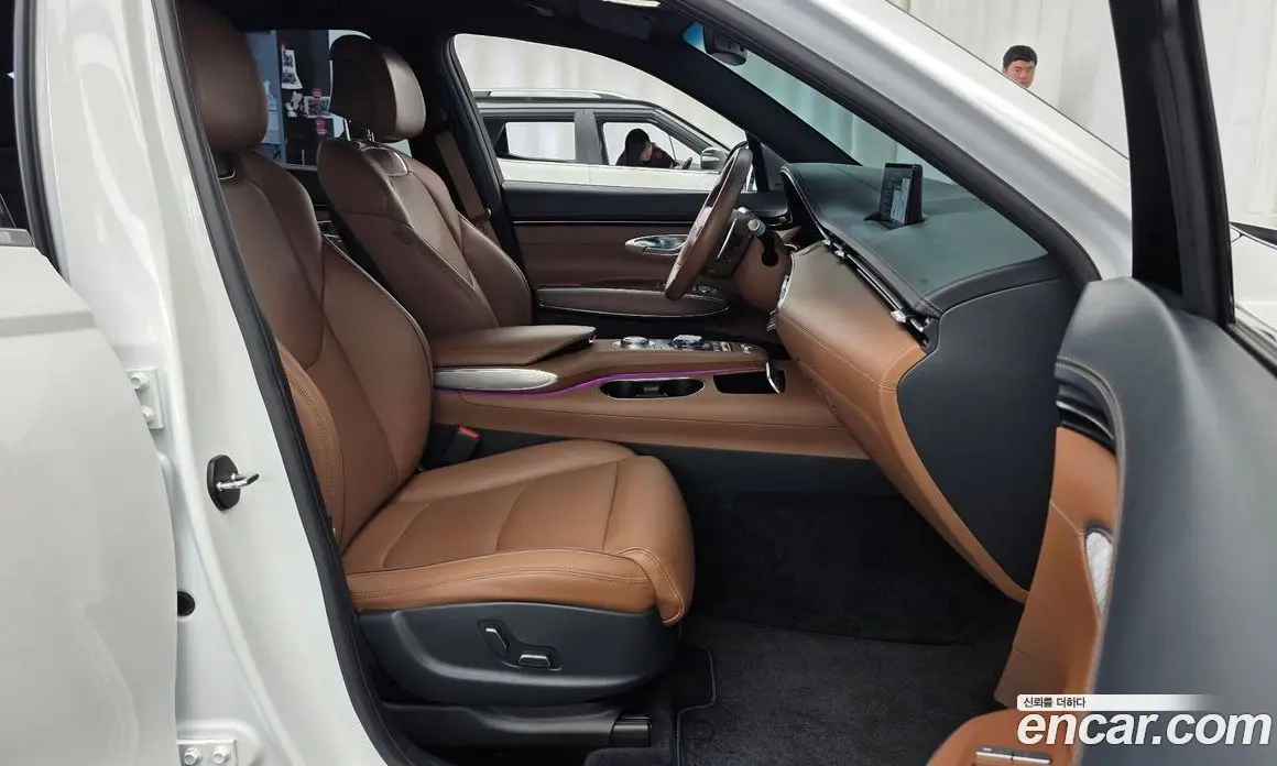Genesis GV70 2023 2.5 автомат (гидро), фото 17