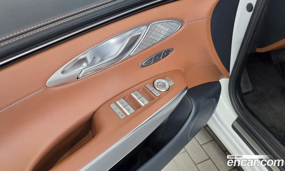 Genesis GV70 2023 2.5 автомат (гидро), фото 30