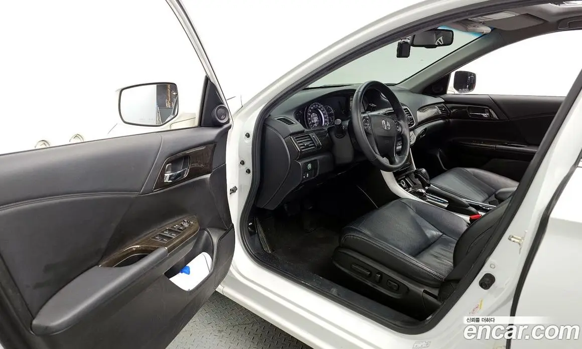 Honda Accord 2015 2.4 автомат (гидро), фото 10