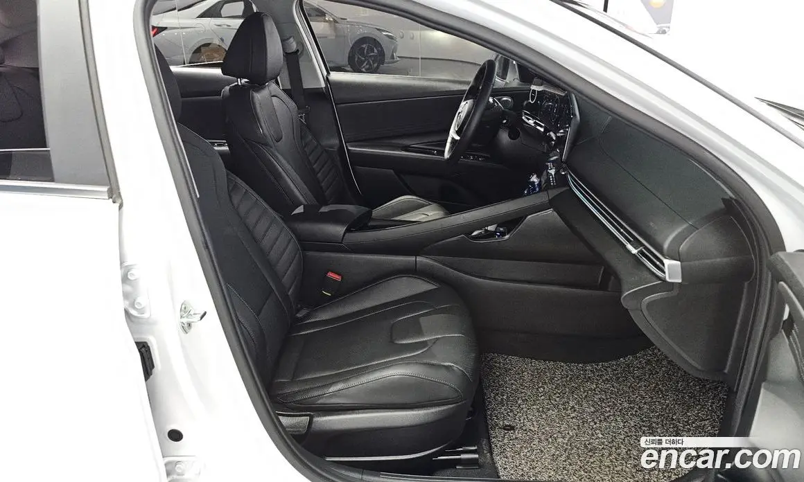 Hyundai Avante 2020 1.6 автомат (гидро), фото 13