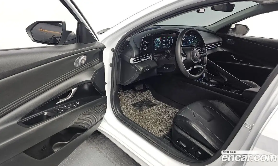 Hyundai Avante 2020 1.6 автомат (гидро), фото 17