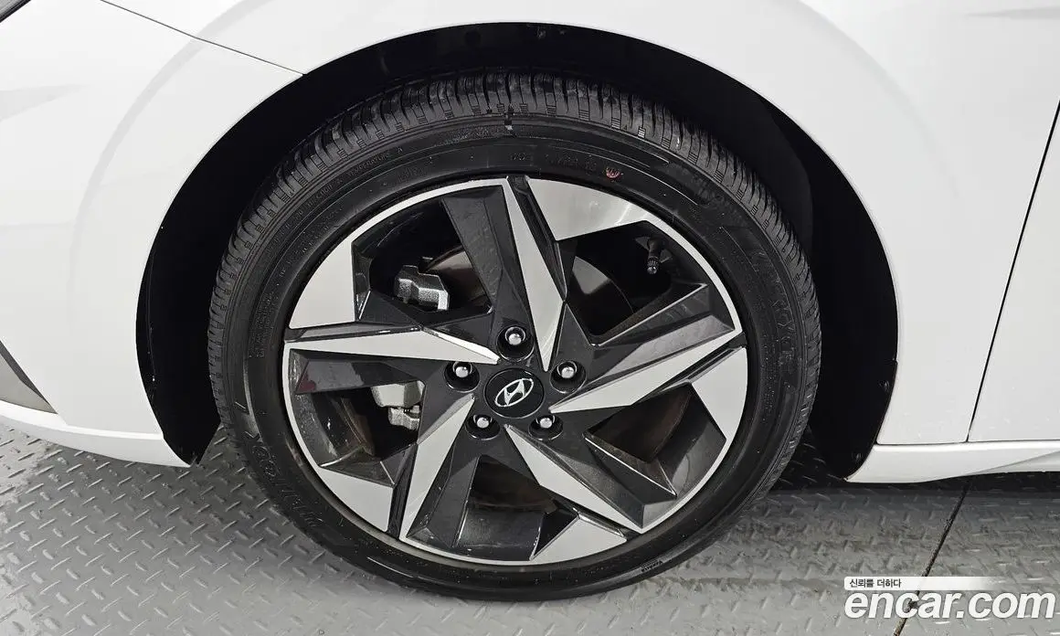 Hyundai Avante 2020 1.6 автомат (гидро), фото 5