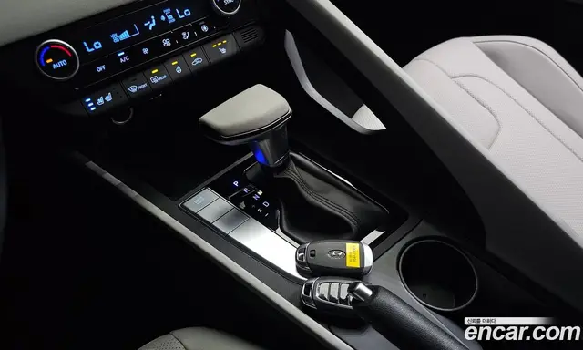 Hyundai Avante 2021 1.6 автомат (гидро), миниатюра 11