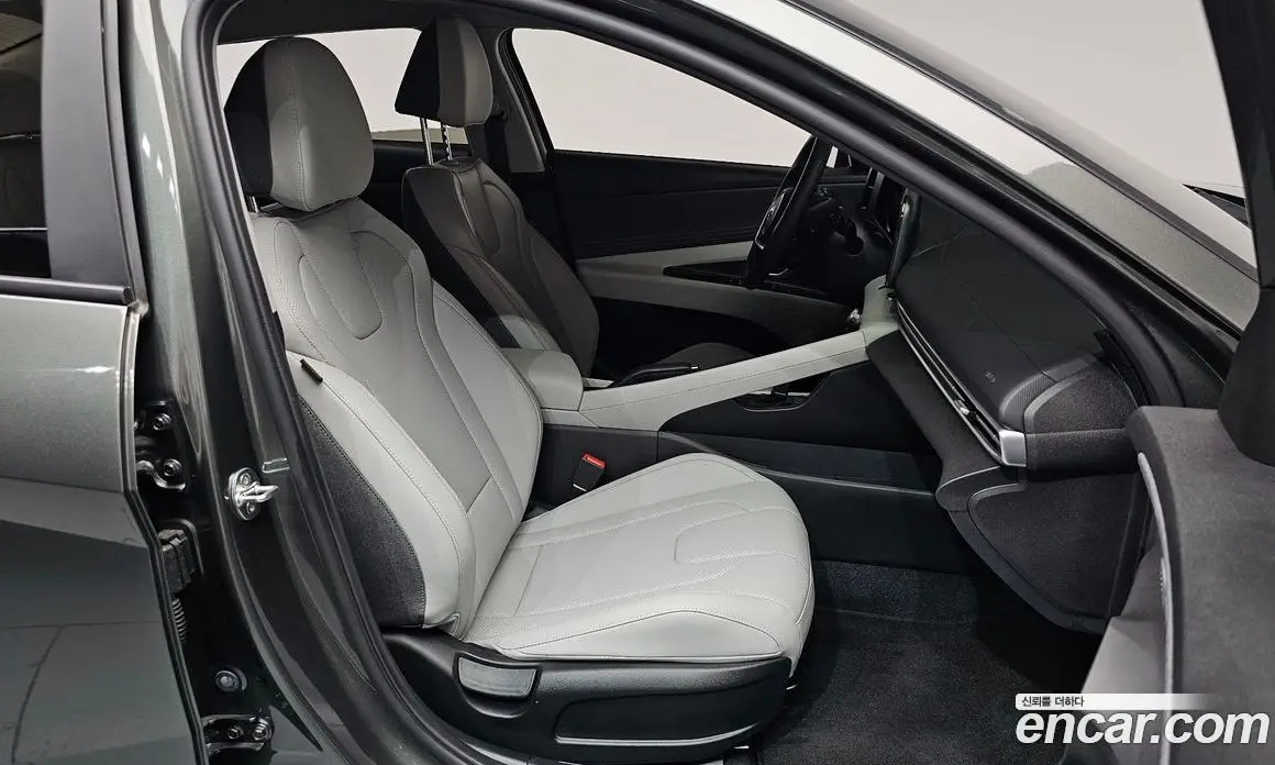 Hyundai Avante 2021 1.6 автомат (гидро), фото 15