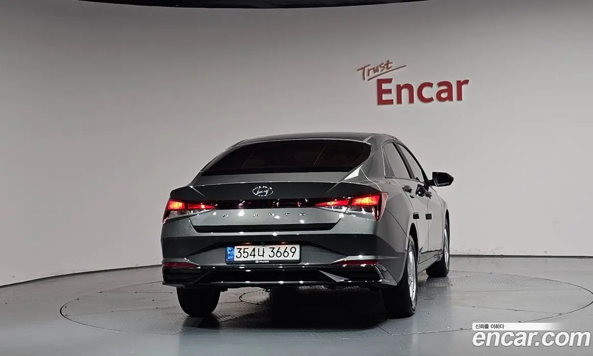 Hyundai Avante 2021 1.6 автомат (гидро), фото 3