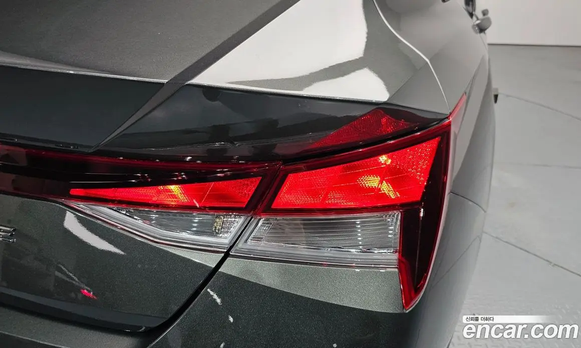 Hyundai Avante 2021 1.6 автомат (гидро), фото 8