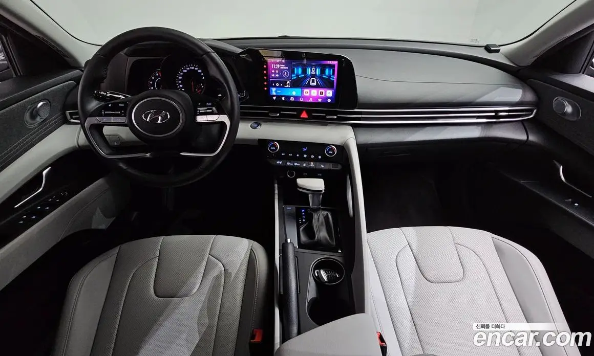 Hyundai Avante 2021 1.6 автомат (гидро), фото 9