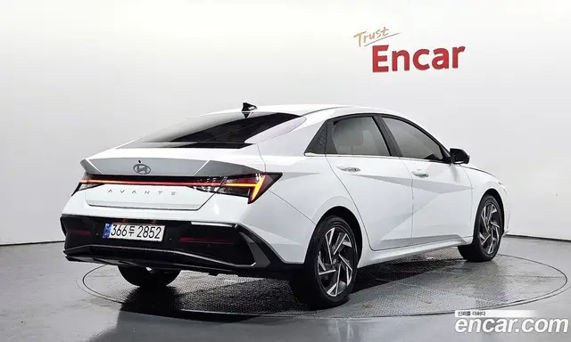 Hyundai Avante 2024 1.6 автомат (гидро), миниатюра 2