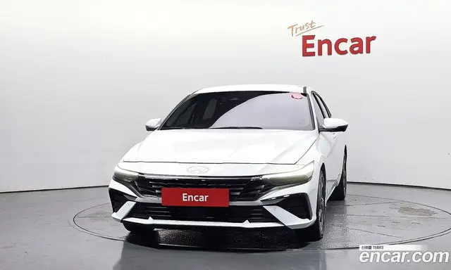 Hyundai Avante 2024 1.6 автомат (гидро), миниатюра 3