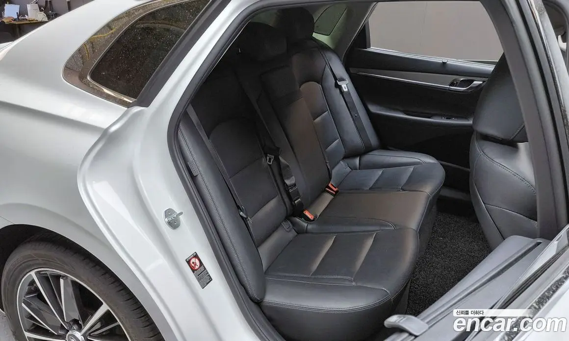Hyundai Grandeur 2022 2.5 автомат (гидро), фото 17